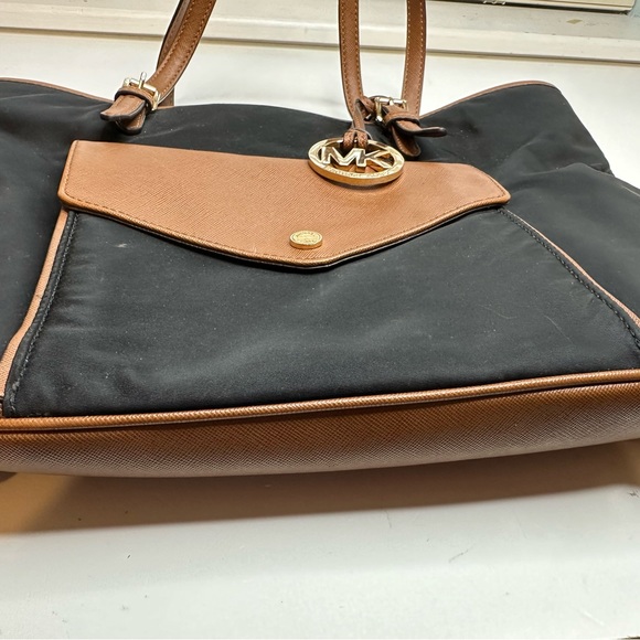 SOLD Michael Kors Jet Set LARGE Nylon & Leather Tote Bag Black & Brown With Care - Picture 7 of 15